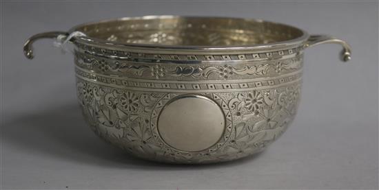 A Victorian engraved silver porringer by Thomas Bradbury & Sons, London, 1880, 5 oz.